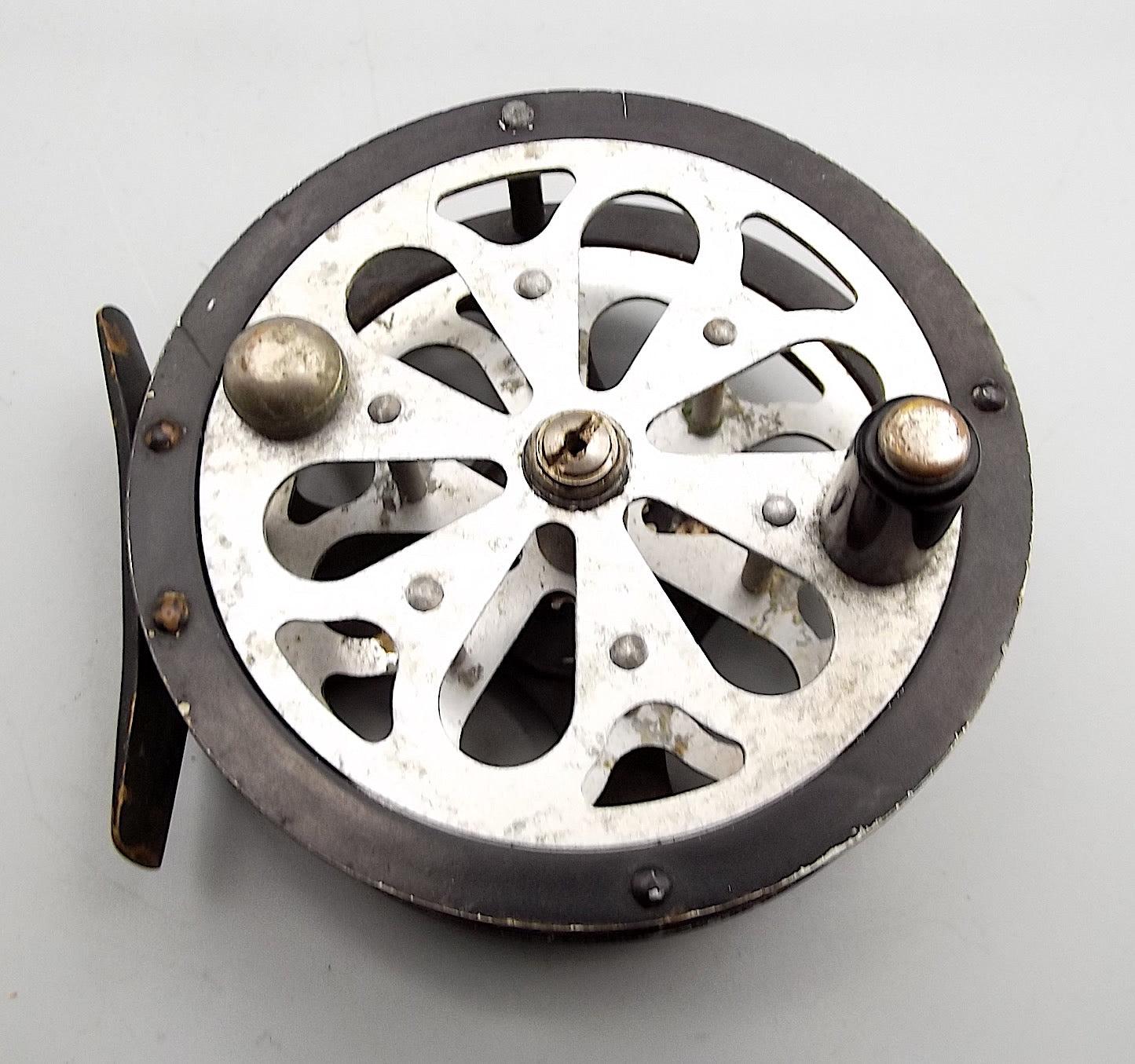 Vintage Pflueger Sal-Trout No 1554 Fly Fishing Reel